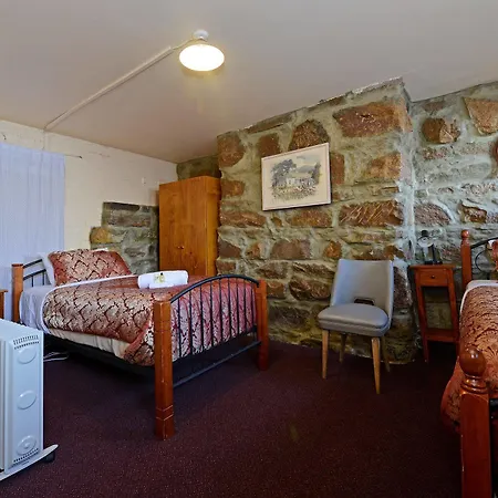 Edinburgh Gallery Bed & Breakfast Hobart Exterior photo