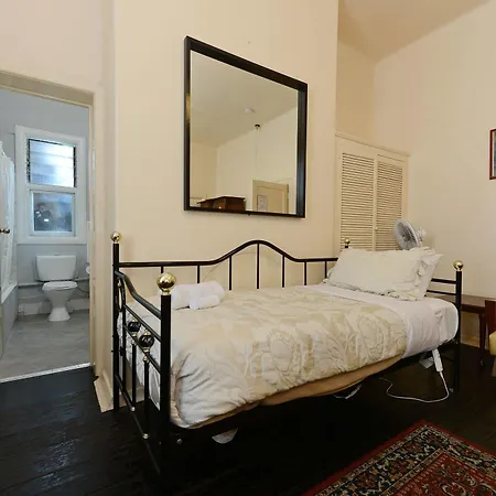 Edinburgh Gallery Bed & Breakfast Hobart Exterior photo